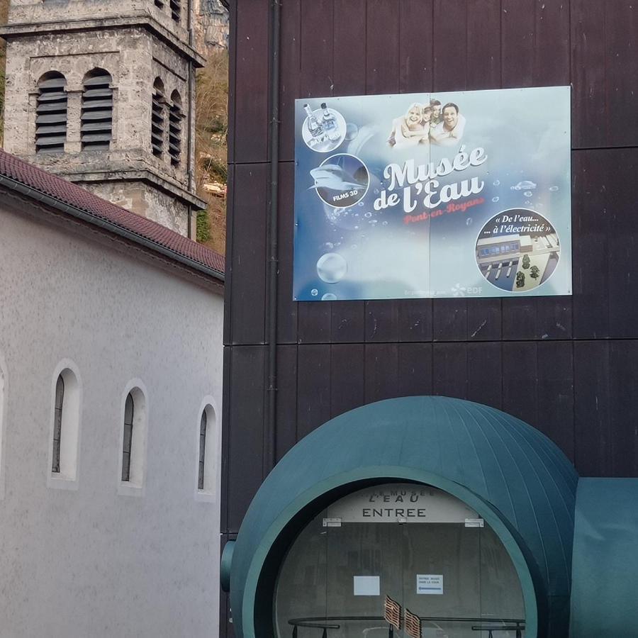 Apartamento Au Bonheur Suspendu Pont-en-Royans Exterior foto